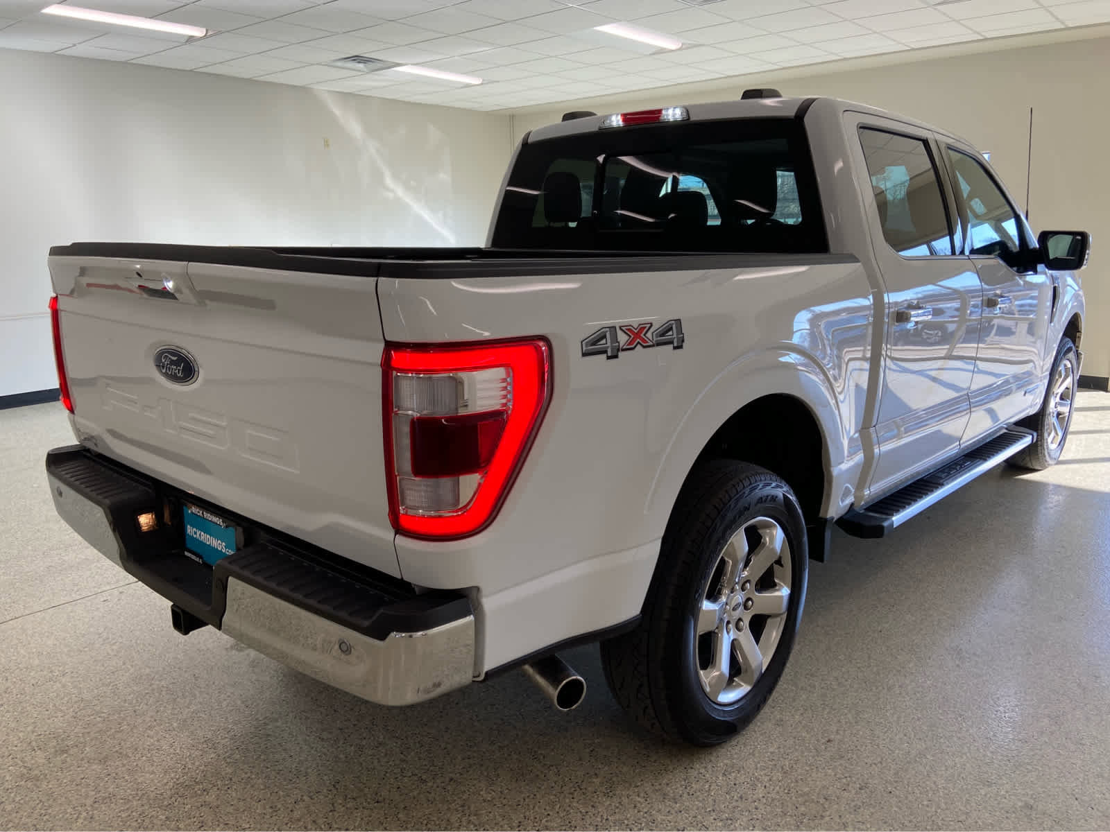 Used 2023 Ford F150 Lariat w/ Equipment Group 502A High image 7