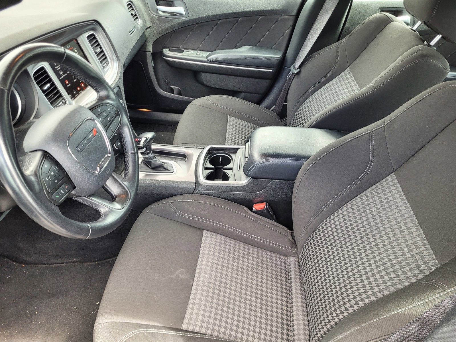 Used 2023 Dodge Charger SXT image 16