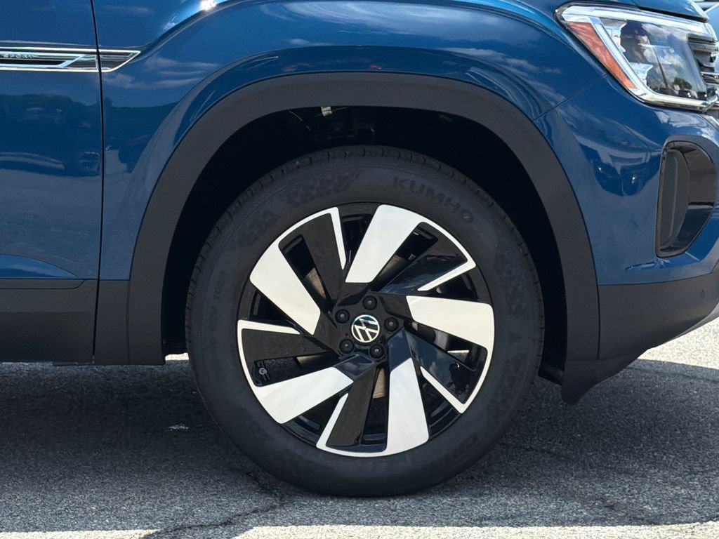 New 2026 Volkswagen Atlas Cross Sport SE FWD image 6