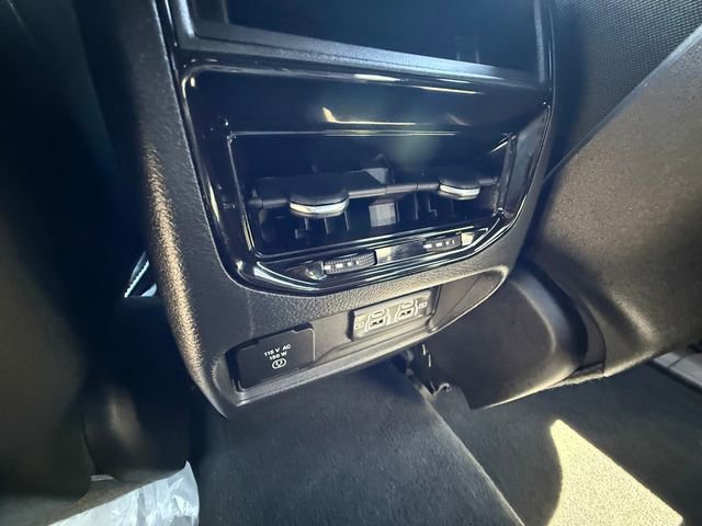 Used 2025 Jeep Grand Cherokee Altitude AWD/4WD image 27