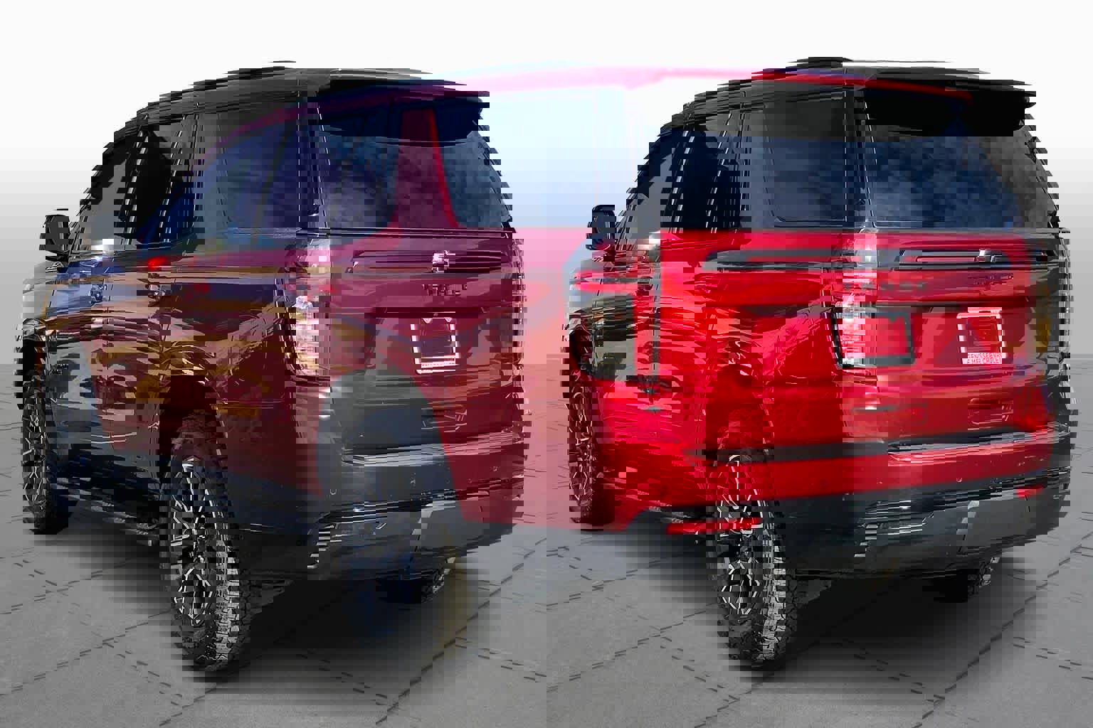 Certified 2024 Chevrolet Tahoe Z71 w/ Luxury Package image 11