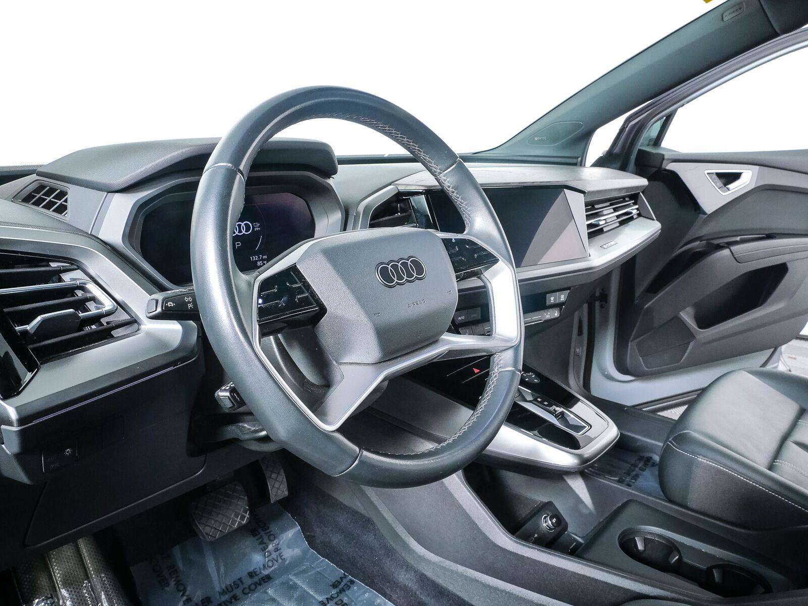 Used 2023 Audi Q4 e-tron Premium Plus w/ Premium Plus RWD image 4