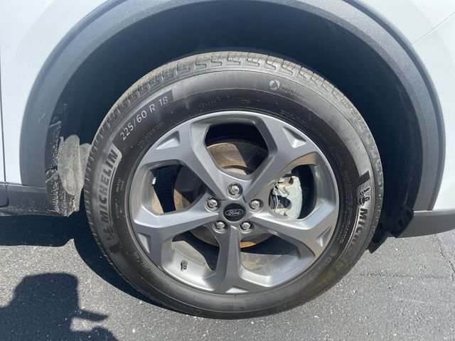 Used 2025 Ford Escape ST-Line Select AWD/4WD image 41