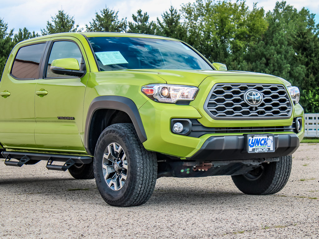 Used 2023 Toyota Tacoma TRD Off-Road w/ TRD Premium Off Road Package AWD/4WD image 42