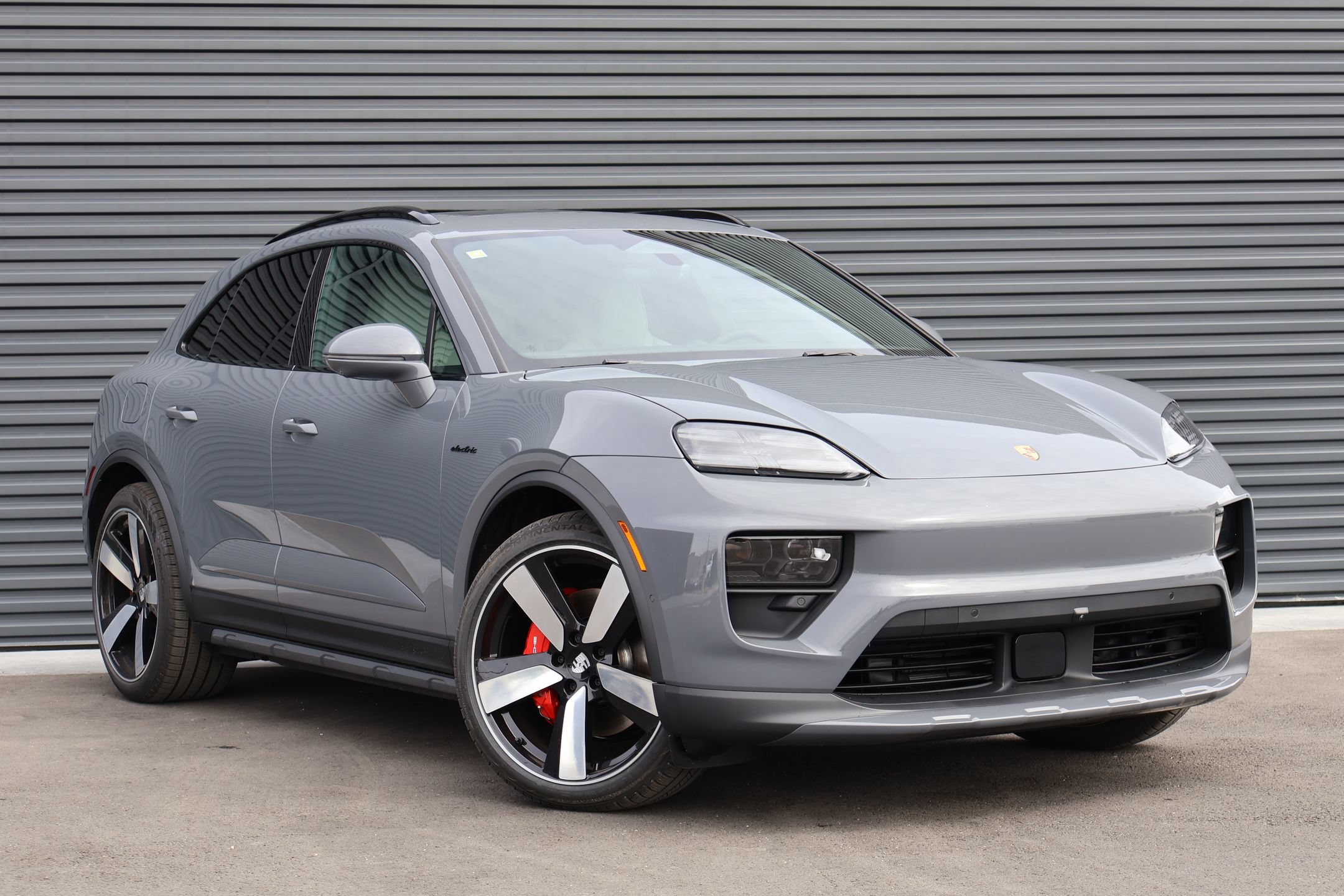New 2026 Porsche Macan 4S Electric AWD/4WD image 7