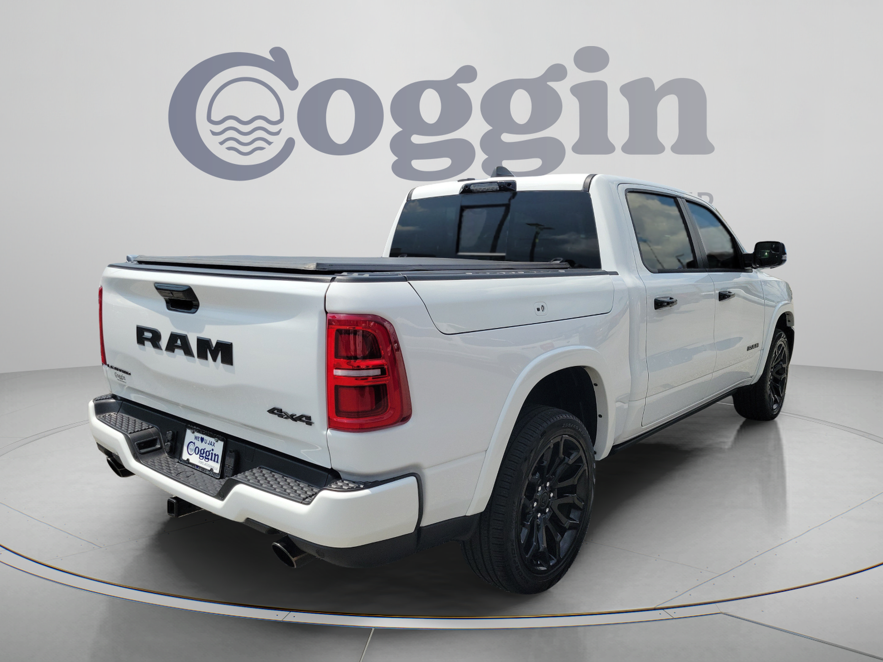 Used 2025 RAM 1500 Limited AWD/4WD image 3