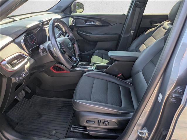 Used 2021 Chevrolet TrailBlazer RS w/ Sun and Liftgate Package FWD image 14
