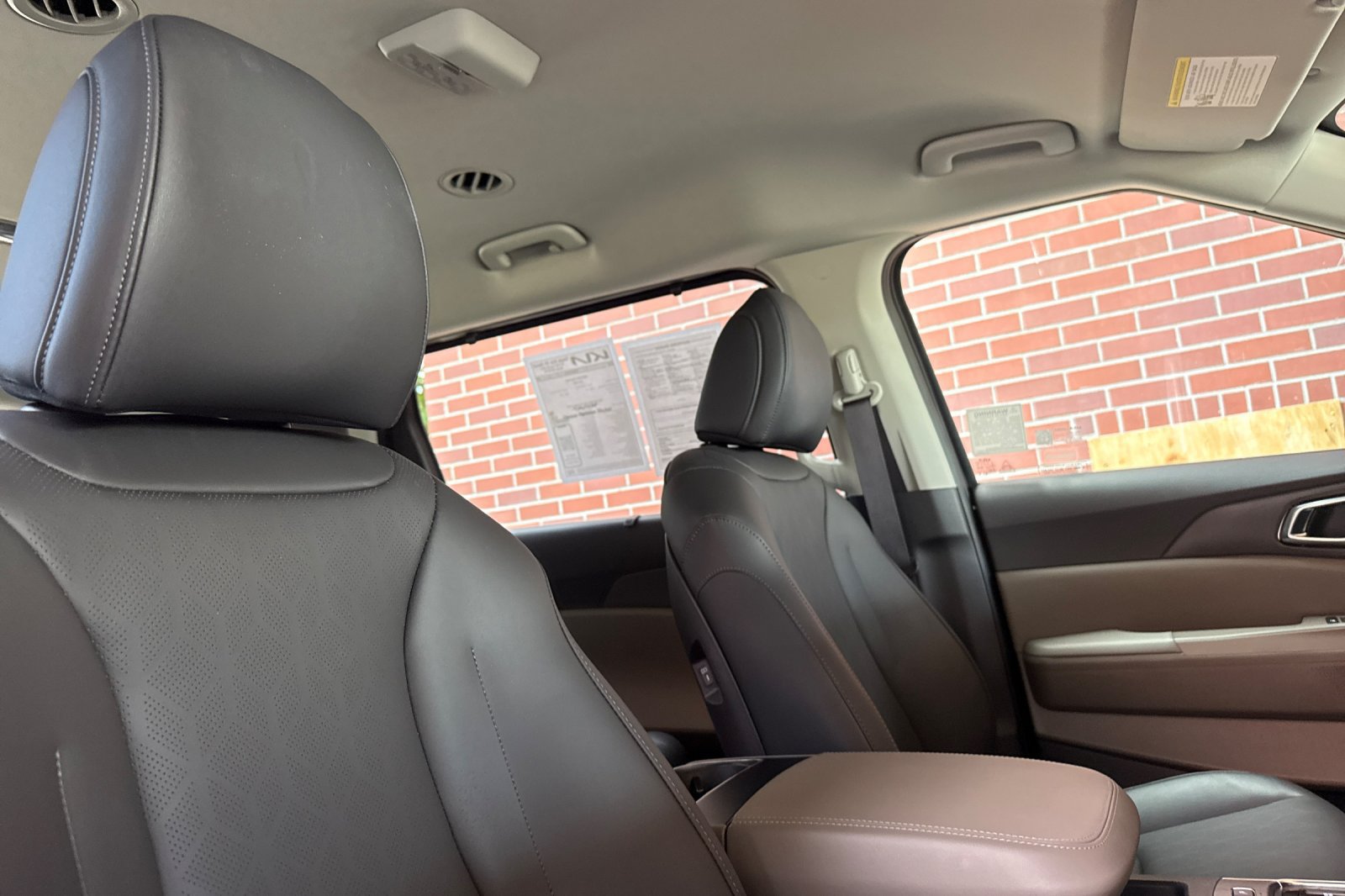 Used 2026 Kia Carnival EX FWD image 18