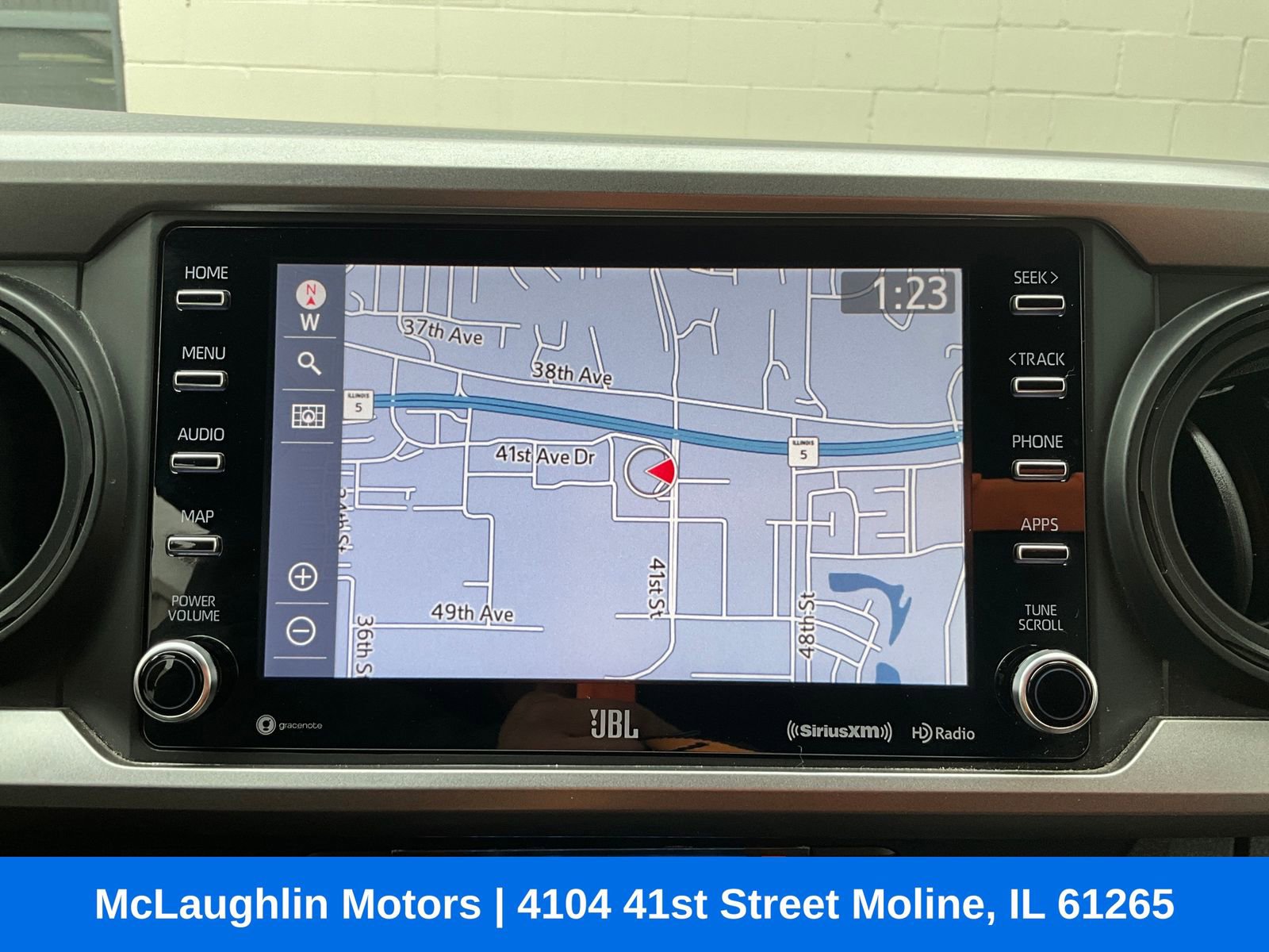 Used 2020 Toyota Tacoma Limited AWD/4WD image 6