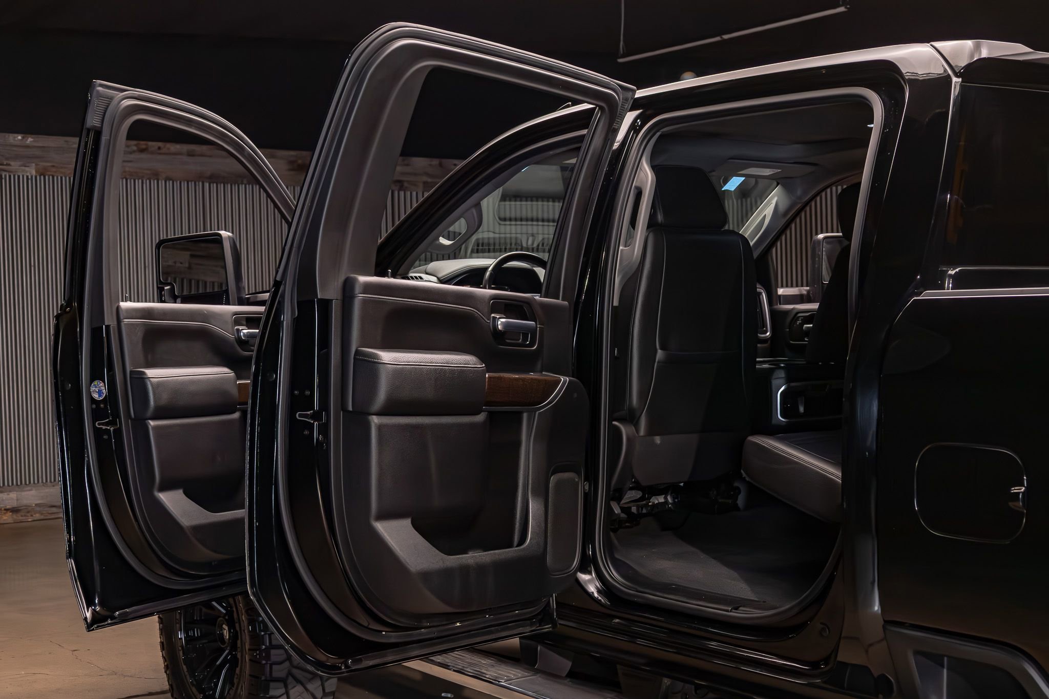 Used 2020 GMC Sierra 3500 Denali w/ Denali Ultimate Package image 28