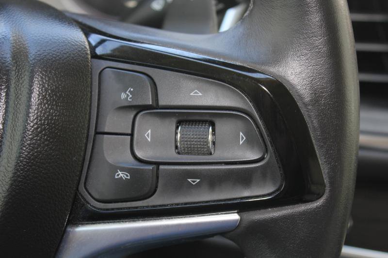 Used 2023 Buick Enclave Essence w/ Sound and Sites Package image 29