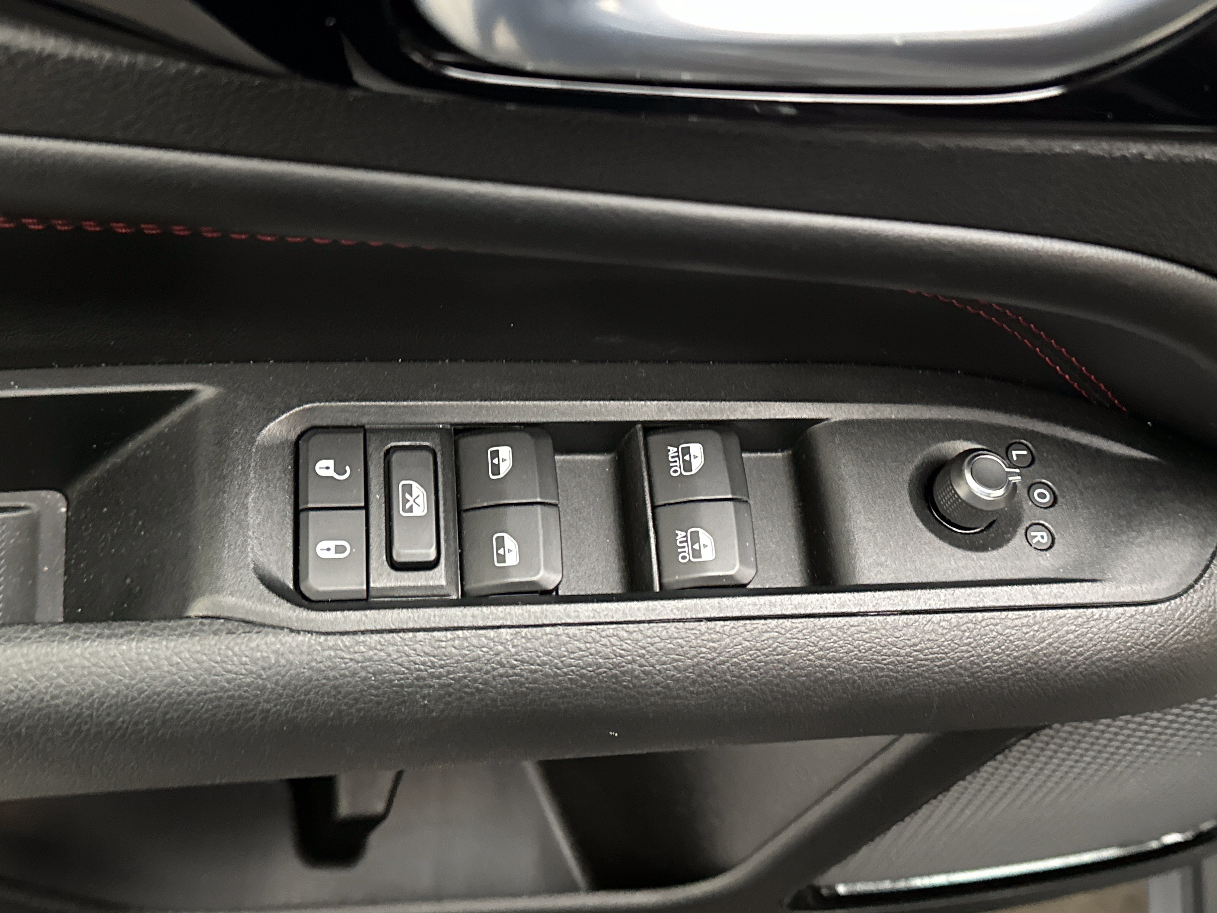 Used 2022 Jeep Compass Trailhawk AWD/4WD image 19