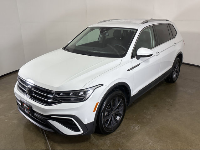 Used 2022 Volkswagen Tiguan SE image 16