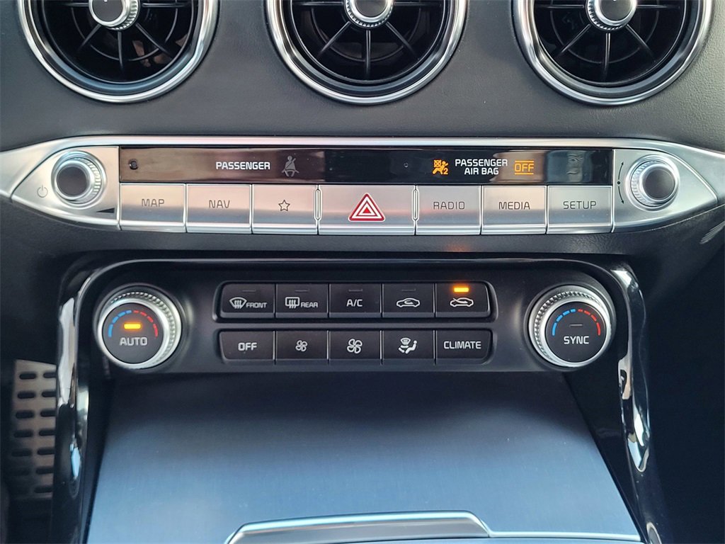 Used 2022 Kia Stinger GT2 image 18