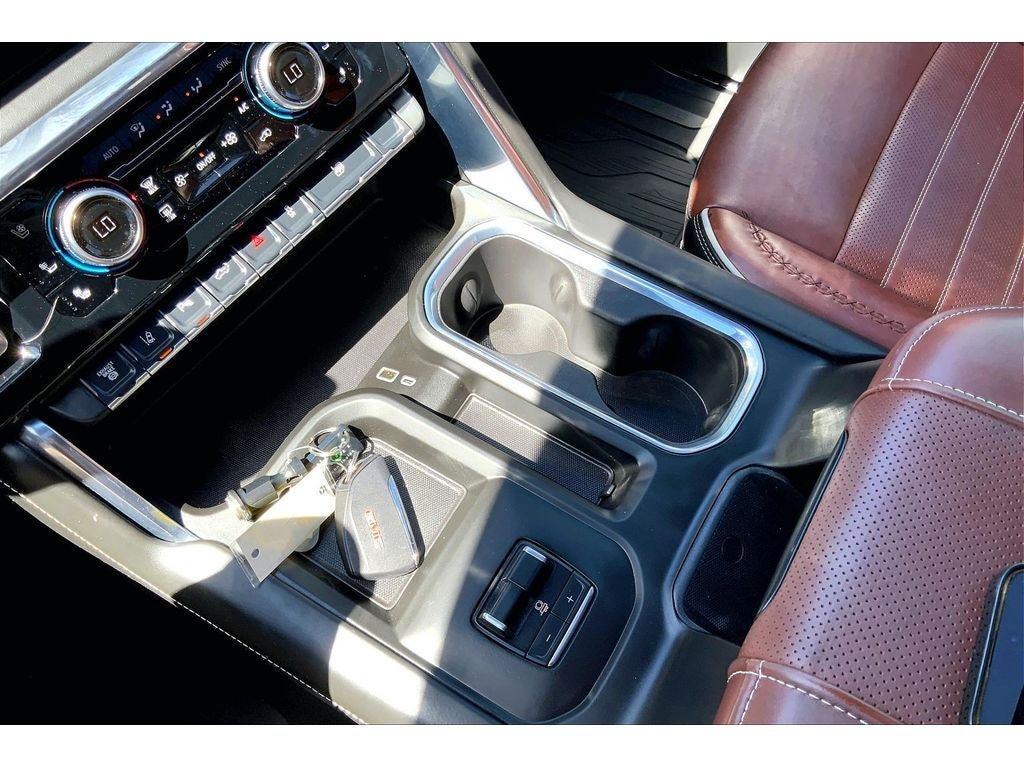 Used 2025 GMC Sierra 3500 Denali Ultimate AWD/4WD image 19