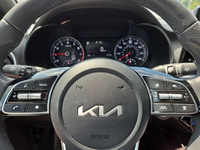 Used 2024 Kia Forte GT-Line FWD image 11