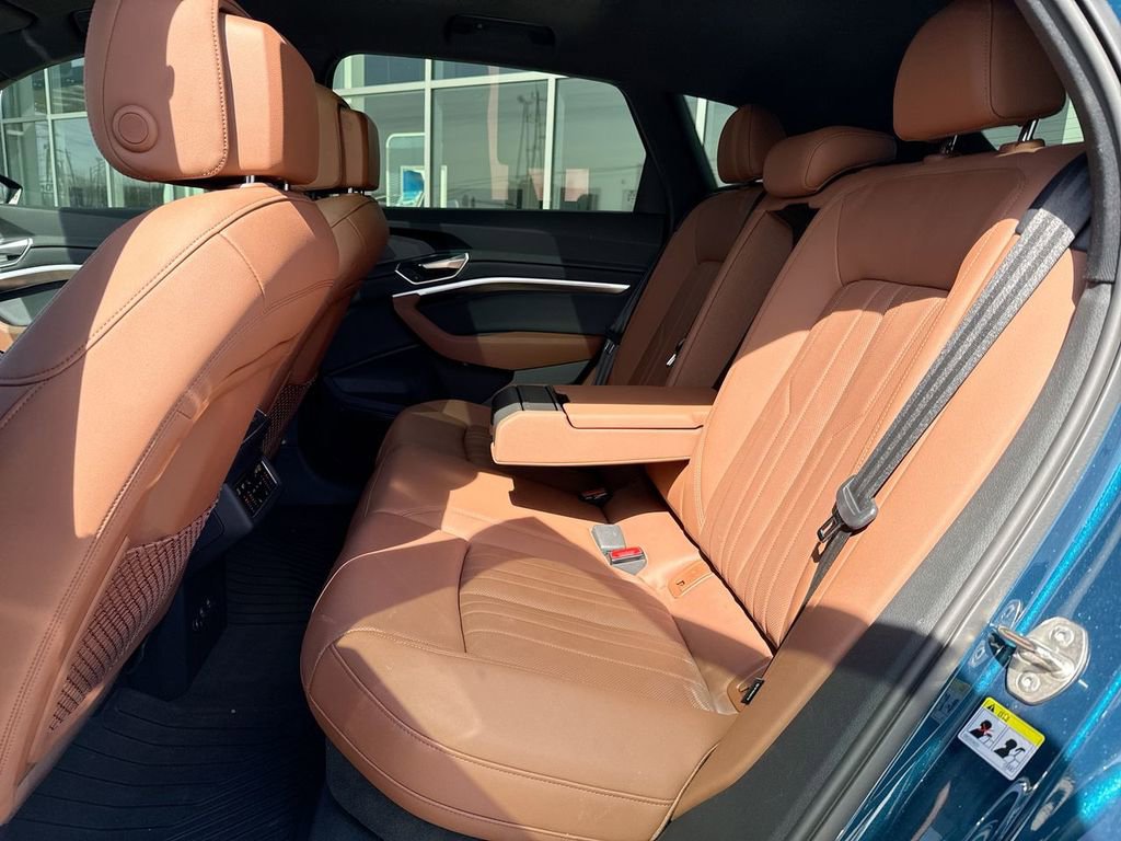 Used 2019 Audi e-tron Premium Plus image 23