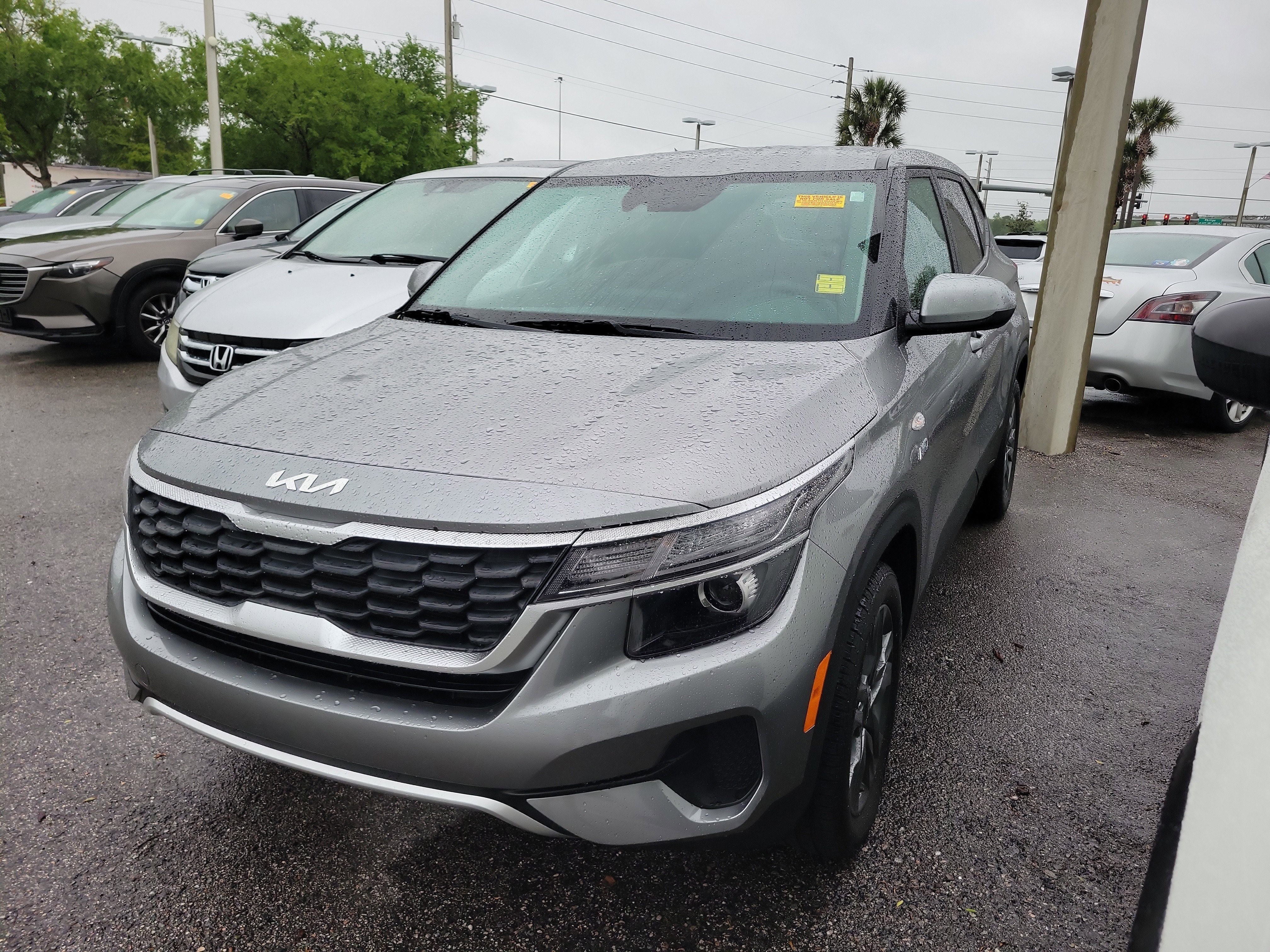 Used 2023 Kia Seltos LX