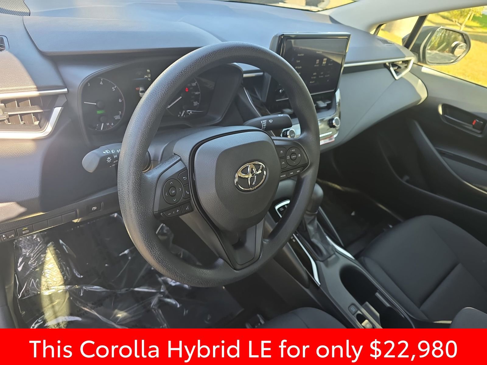 Used 2025 Toyota Corolla LE image 21