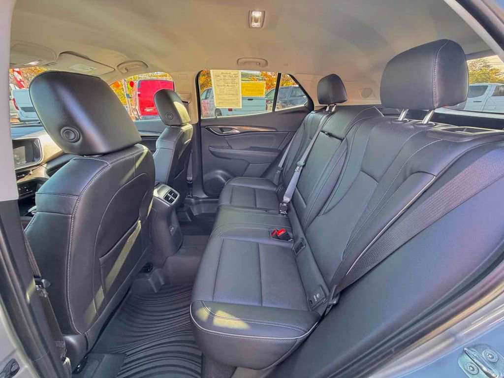 Used 2023 Buick Envision Essence image 17