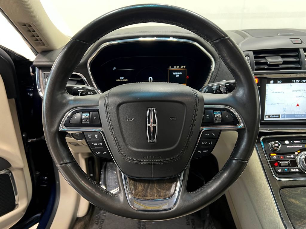 Used 2017 Lincoln Continental Select w/ Climate Package image 24