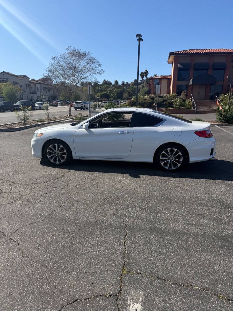 Used 2015 Honda Accord EX-L image 8
