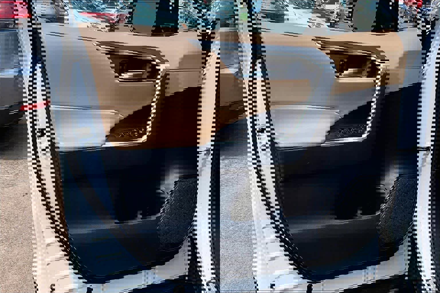 Used 2024 Toyota RAV4 XLE Premium image 22