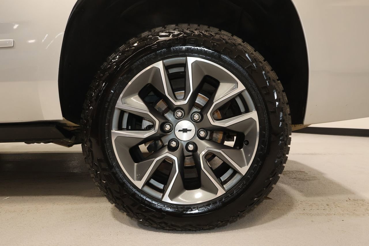 Used 2015 Chevrolet Tahoe LTZ image 23