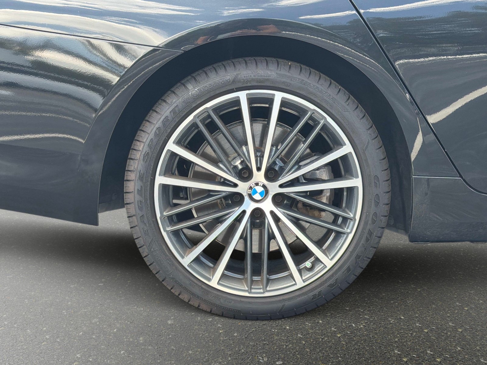 Used 2023 BMW 540i xDrive w/ Premium Package AWD/4WD image 19
