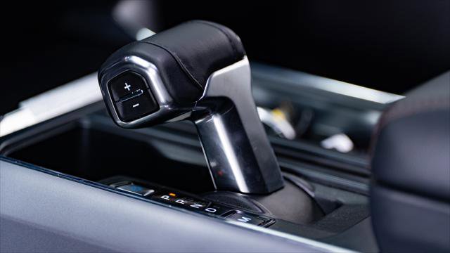 Used 2024 Ford F150 Lariat w/ FX4 Off-Road Package image 35