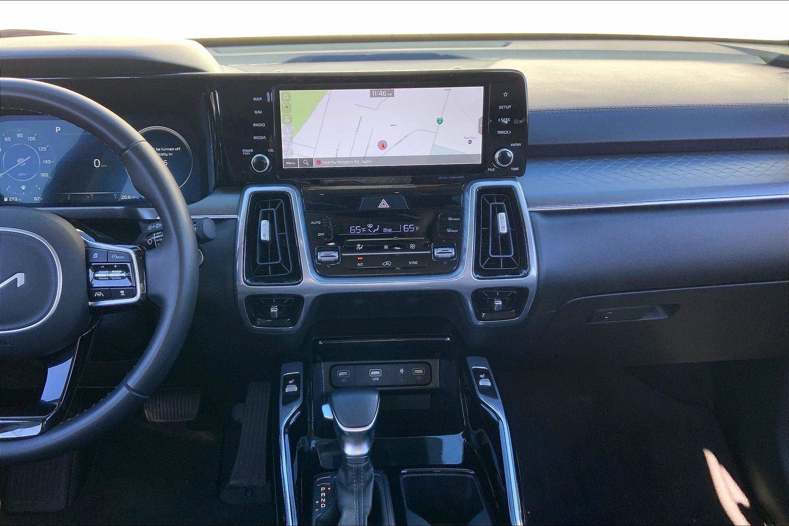 Used 2023 Kia Sorento SX image 6