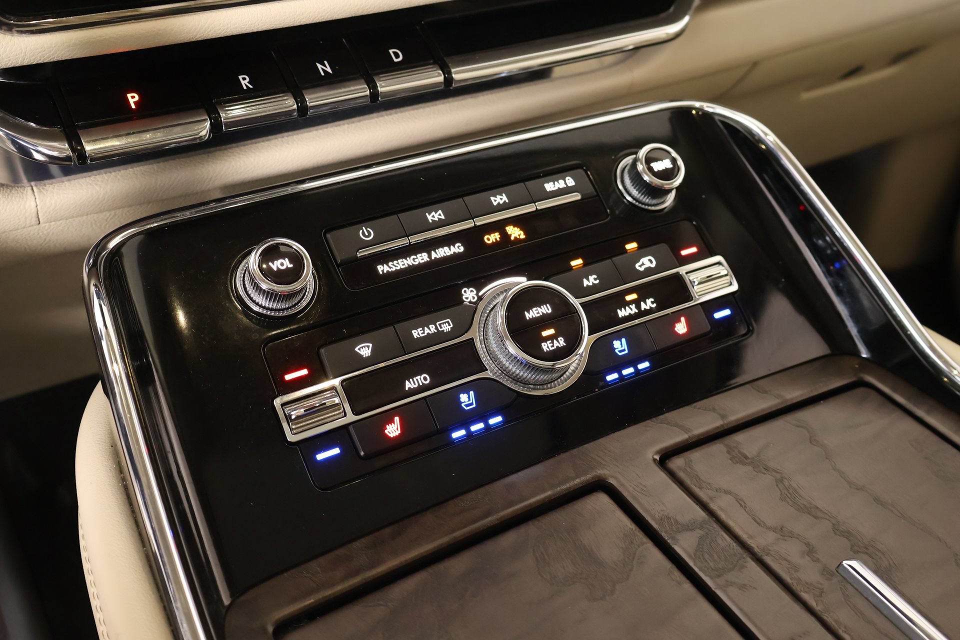 Used 2020 Lincoln Navigator Reserve w/ Equipment Group 208A Reserve AWD/4WD image 8