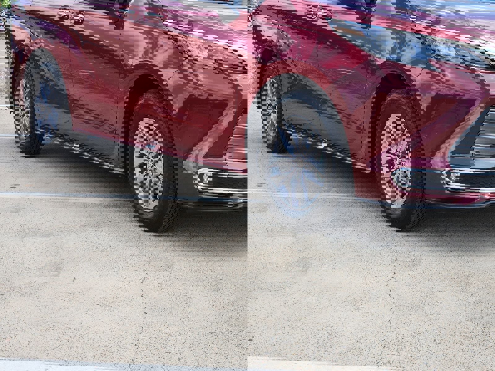 Used 2025 Toyota Sienna XLE image 11