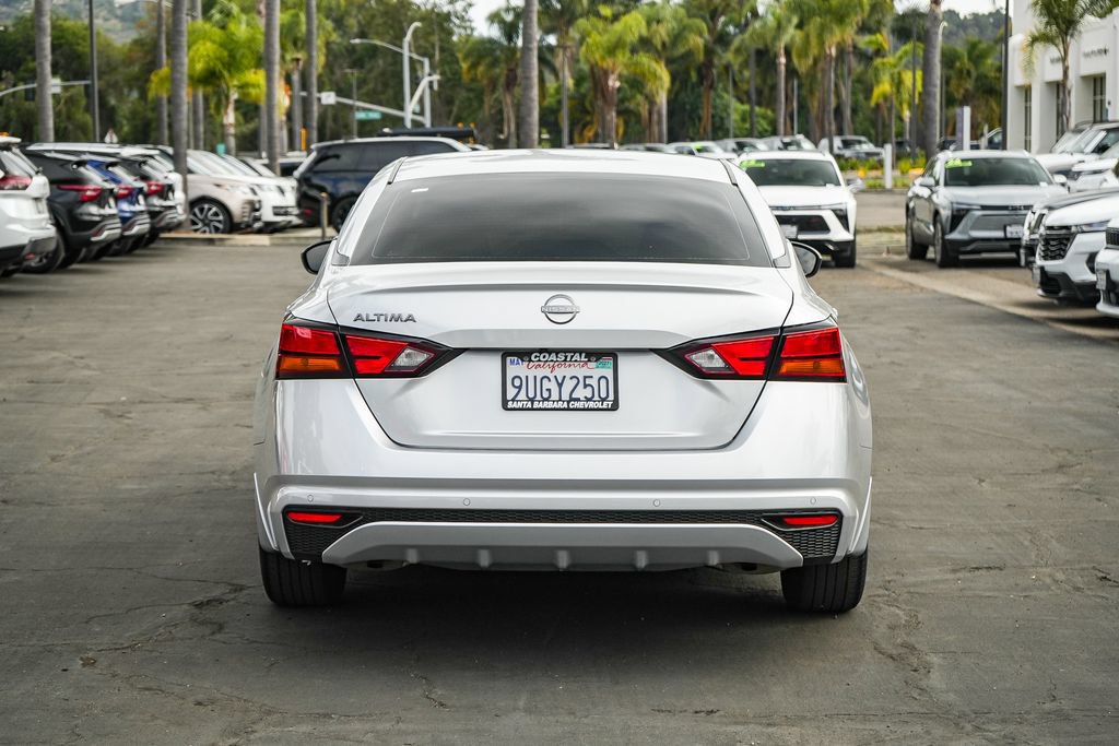 Used 2024 Nissan Altima 2.5 S FWD image 4