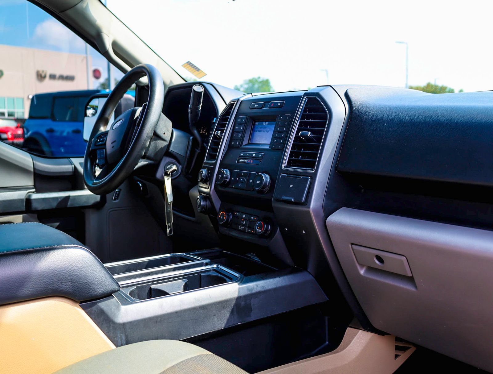Used 2019 Ford F150 XL w/ Equipment Group 101A Mid AWD/4WD image 13