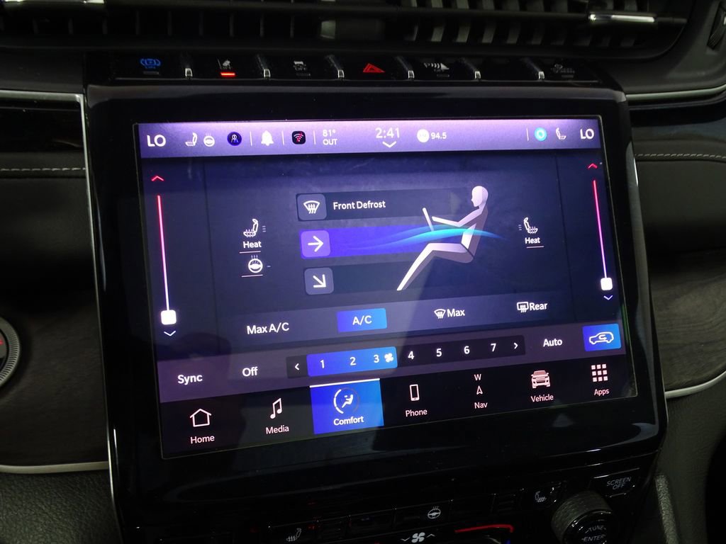 Used 2023 Jeep Grand Cherokee 4WD 4xe image 38