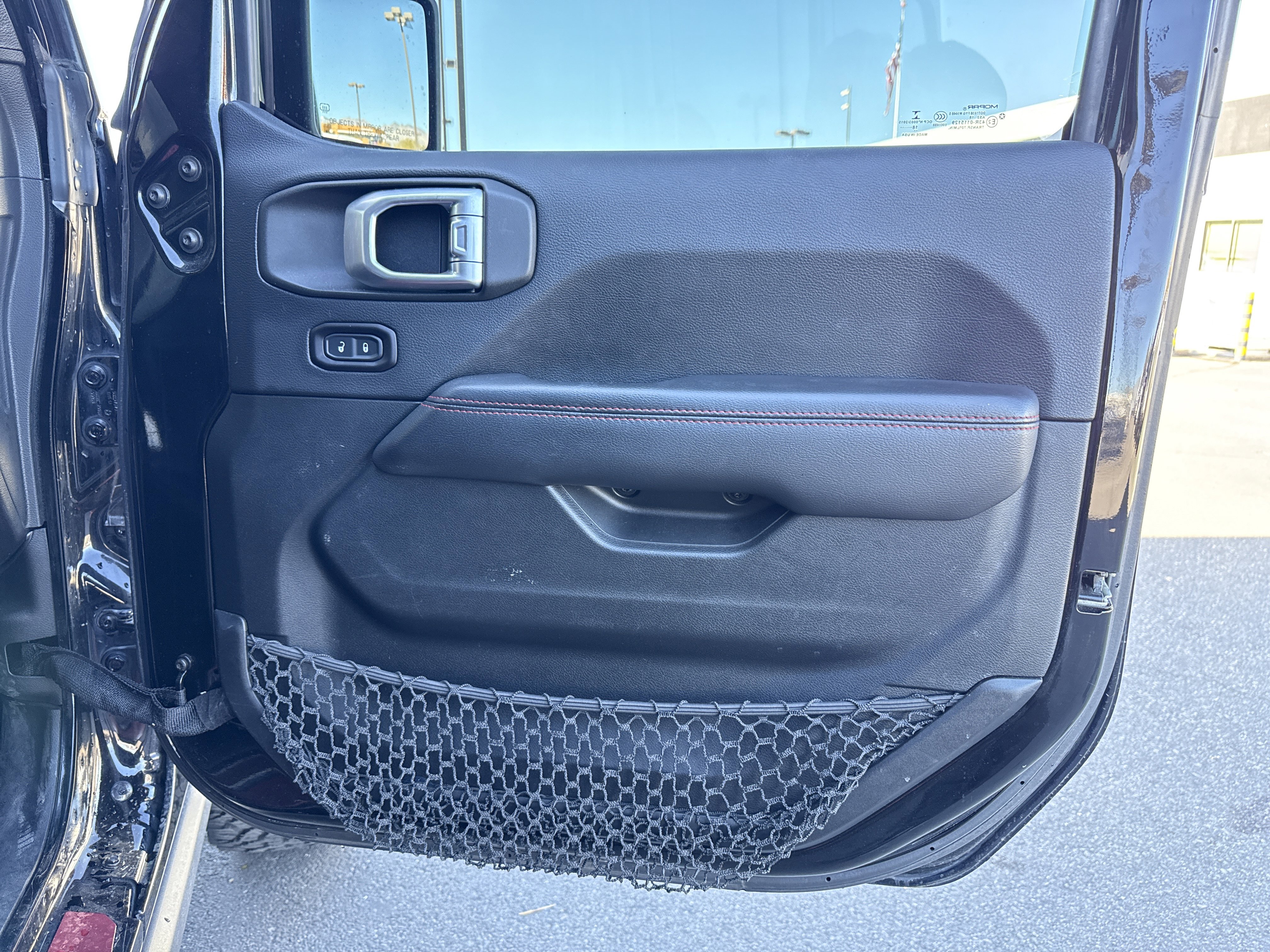 Used 2018 Jeep Wrangler Unlimited Rubicon image 40