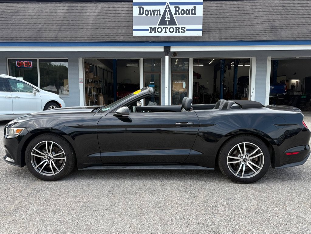 Used 2017 Ford Mustang Premium RWD image 2