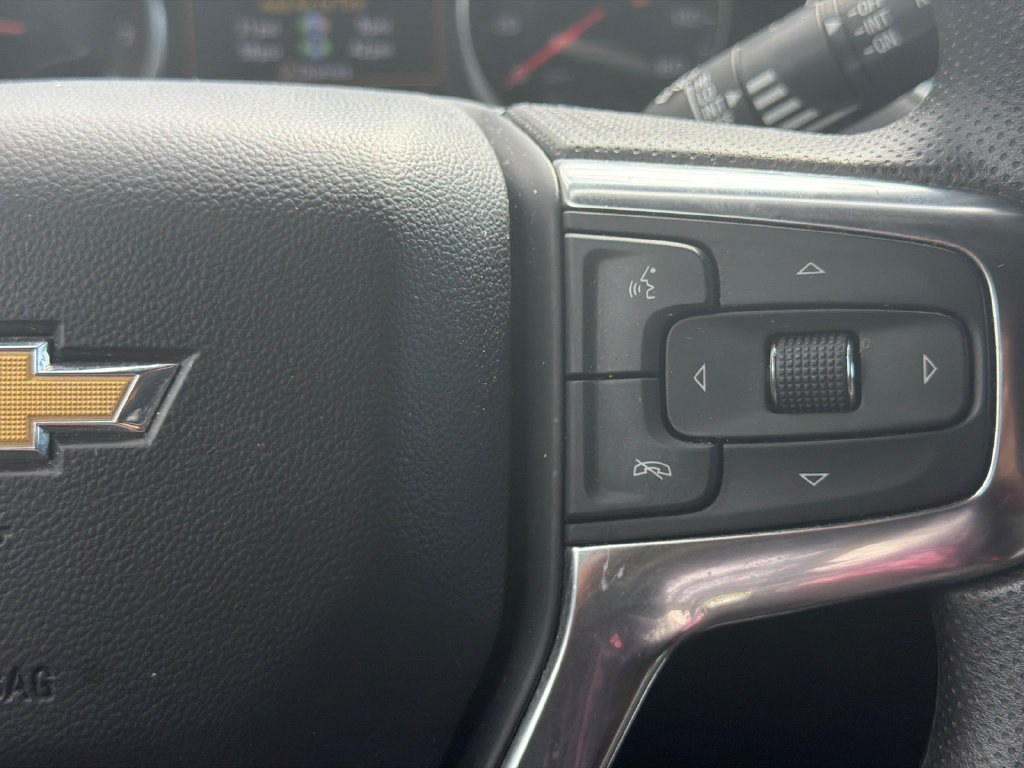 Used 2025 Chevrolet Blazer LT FWD image 30