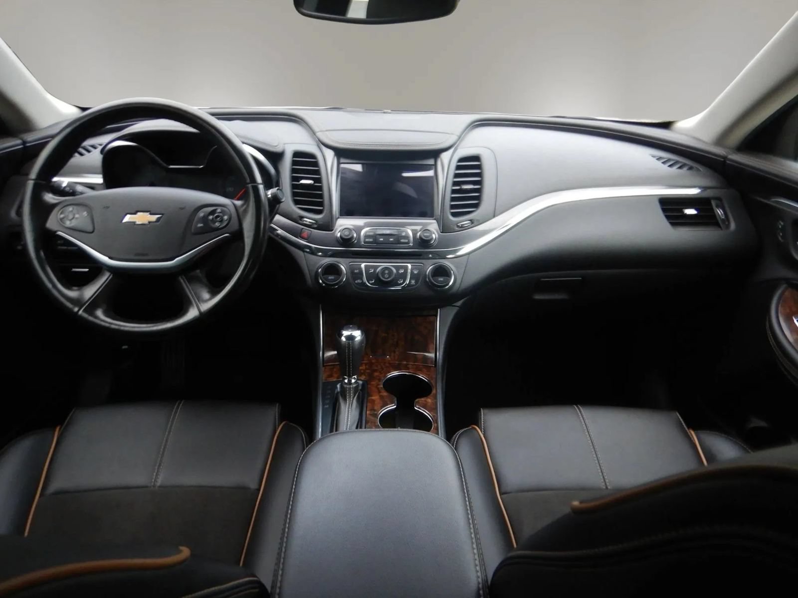 Used 2014 Chevrolet Impala LT w/ Premium Seating Package FWD image 27