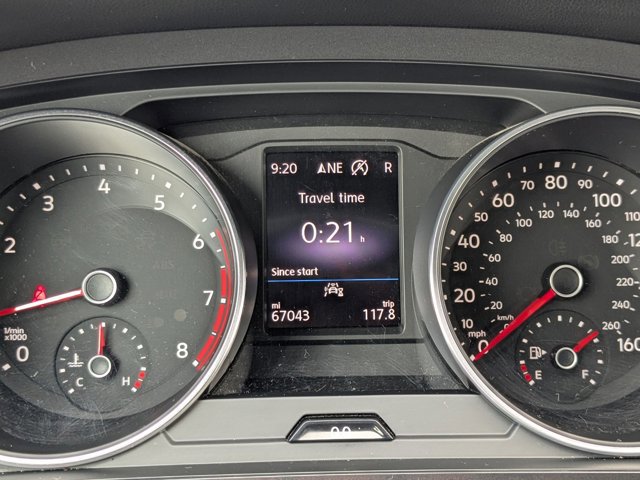 Used 2021 Volkswagen Tiguan SE R-Line FWD image 10