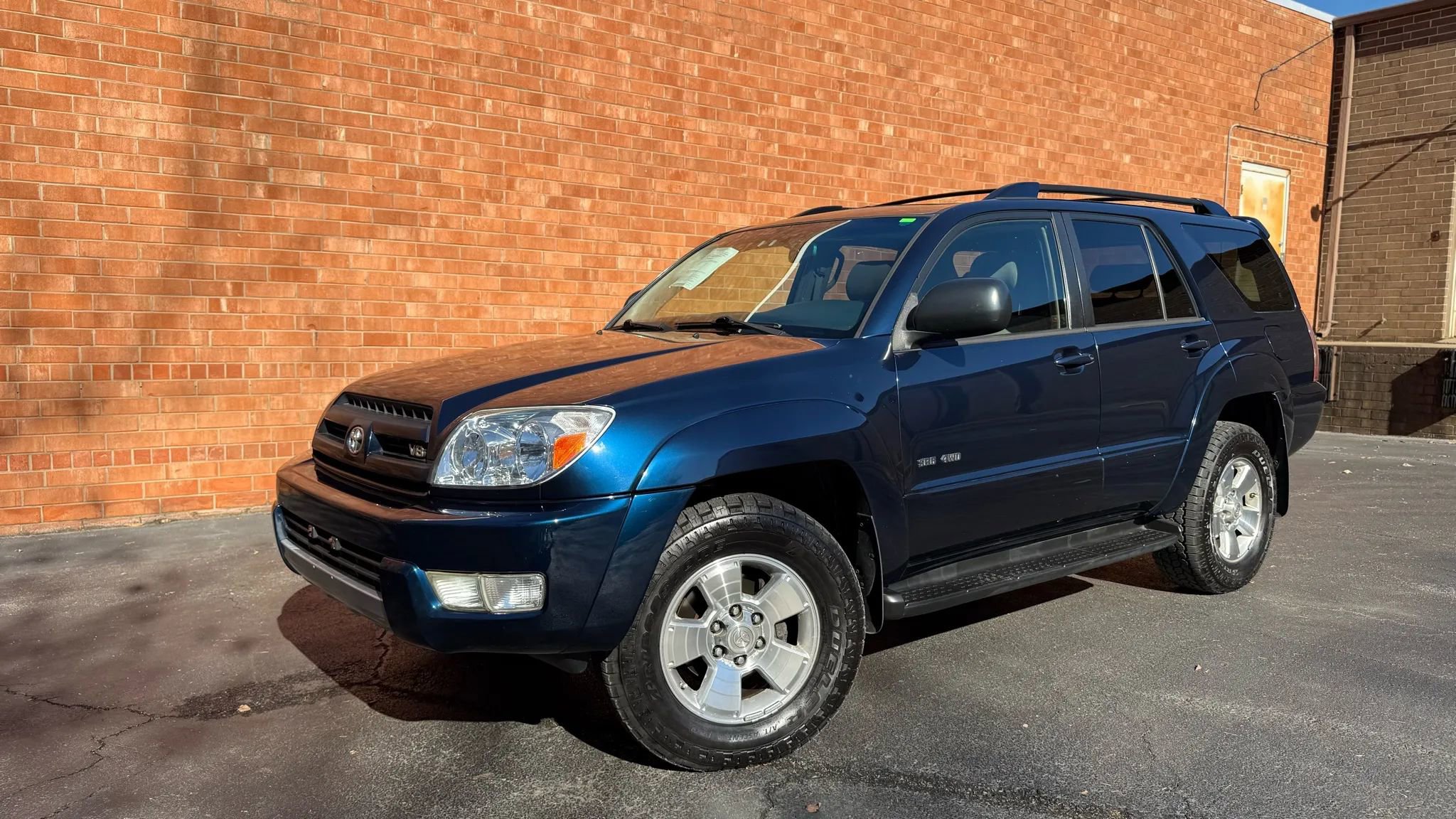 Used 2004 Toyota 4Runner SR5 image 3