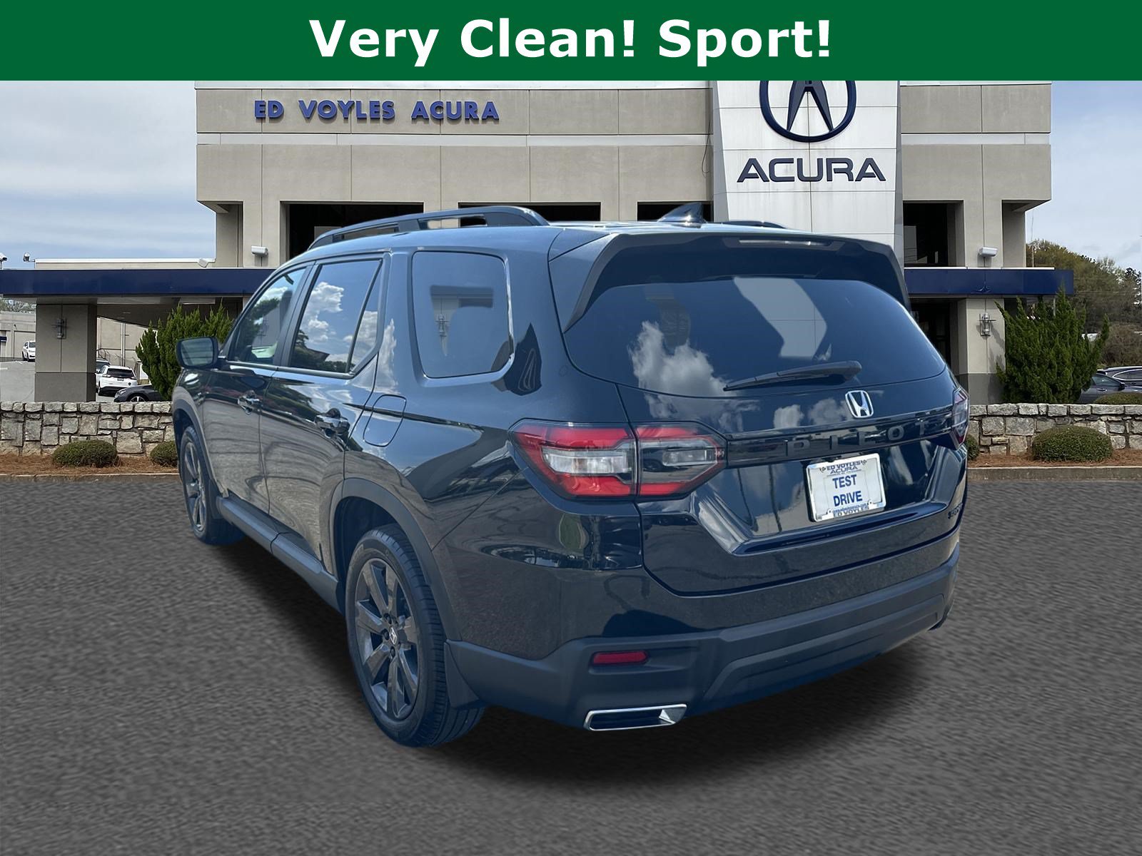 Used 2025 Honda Pilot Sport image 7