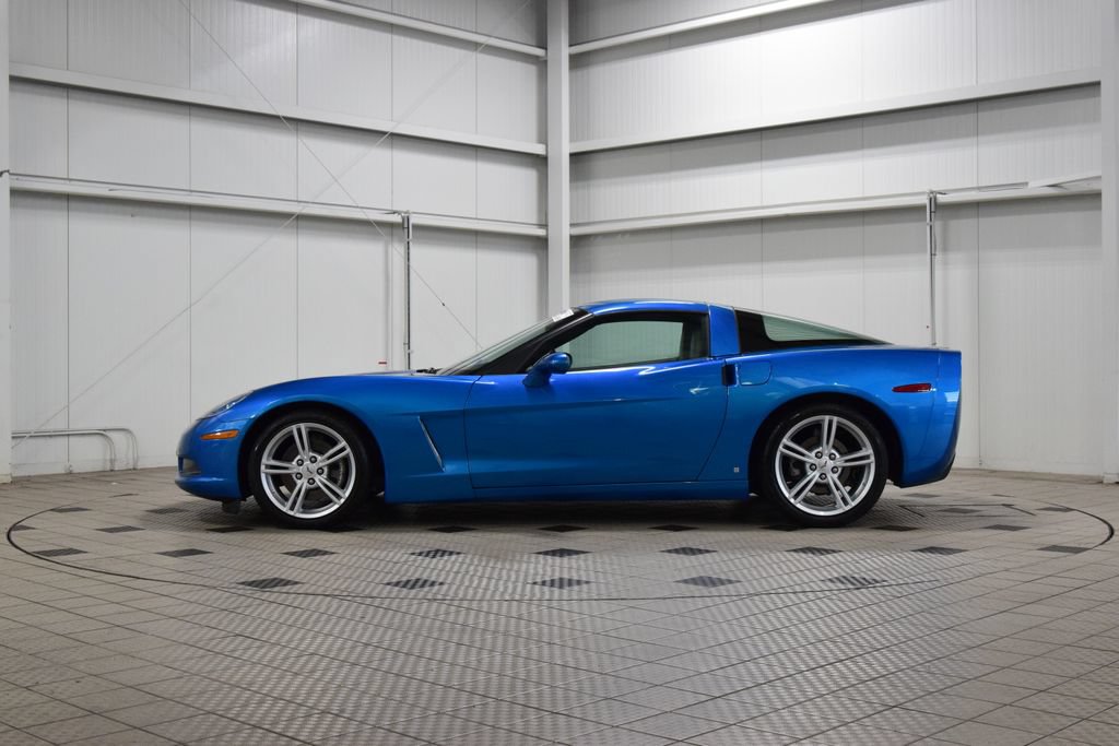 Used 2008 Chevrolet Corvette Coupe w/ Preferred Equipment Group RWD image 4