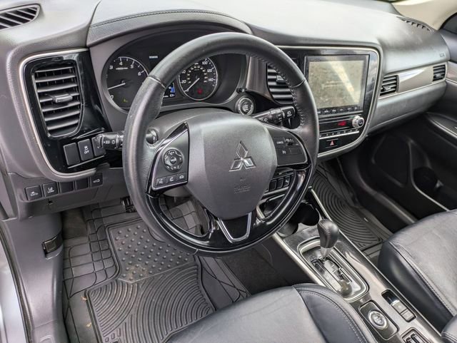Used 2020 Mitsubishi Outlander ES AWD/4WD image 9