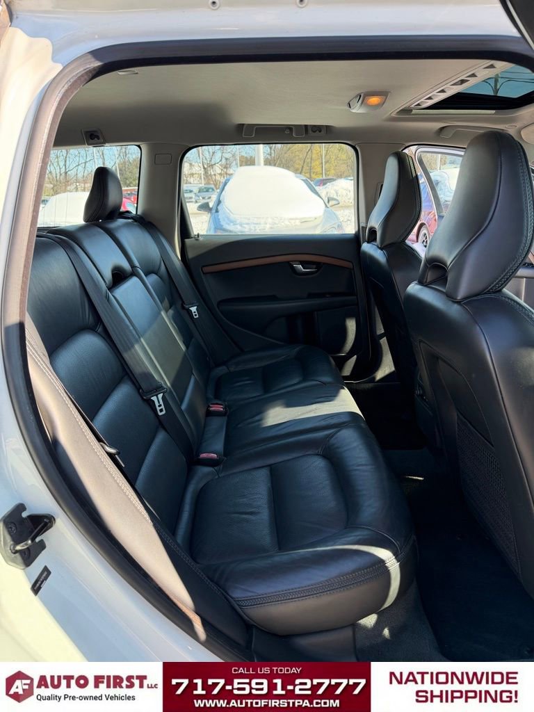 Used 2010 Volvo XC70 3.2 image 16