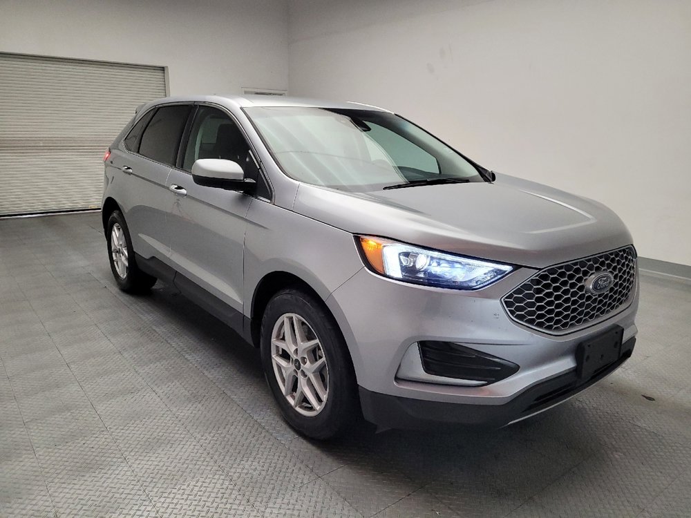 Used 2023 Ford Edge SEL image 13