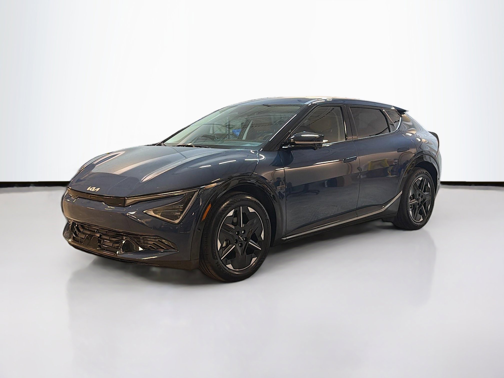 Used 2025 Kia EV6 Wind image 3