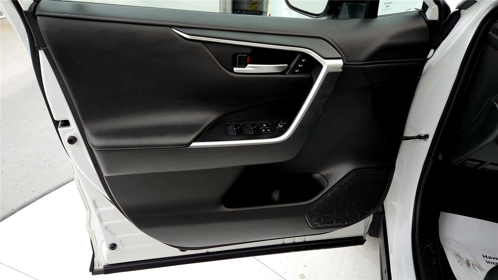 Used 2024 Toyota RAV4 Limited w/ Weather Package image 21