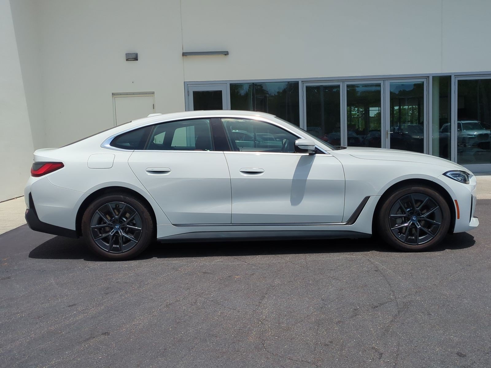 Certified 2024 BMW i4 eDrive35 w/ Convenience Package RWD image 11